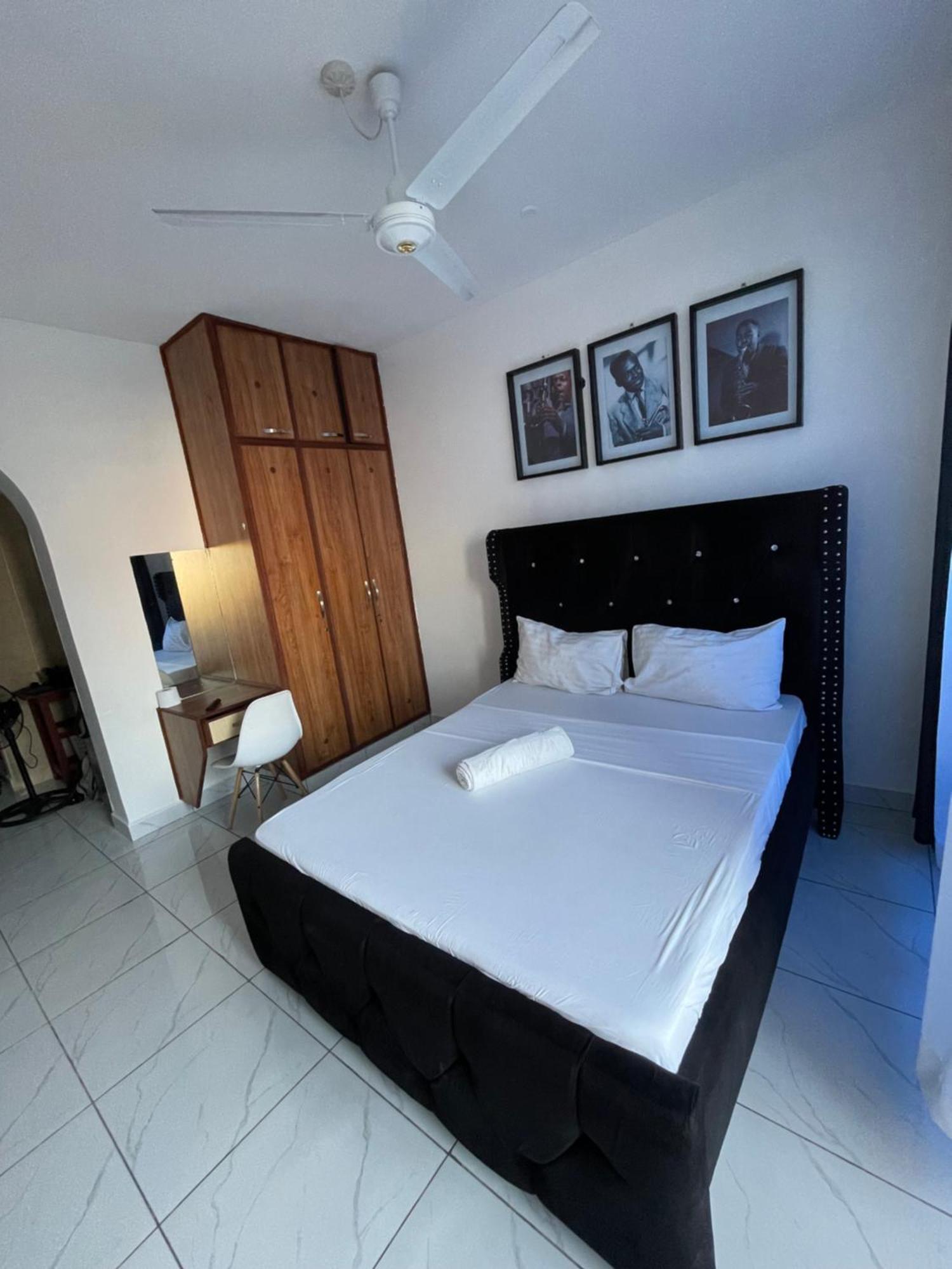 The Nest In Bamburi Apartment *